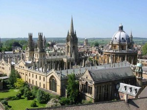 Сколько лет Оксфордскому университету? 